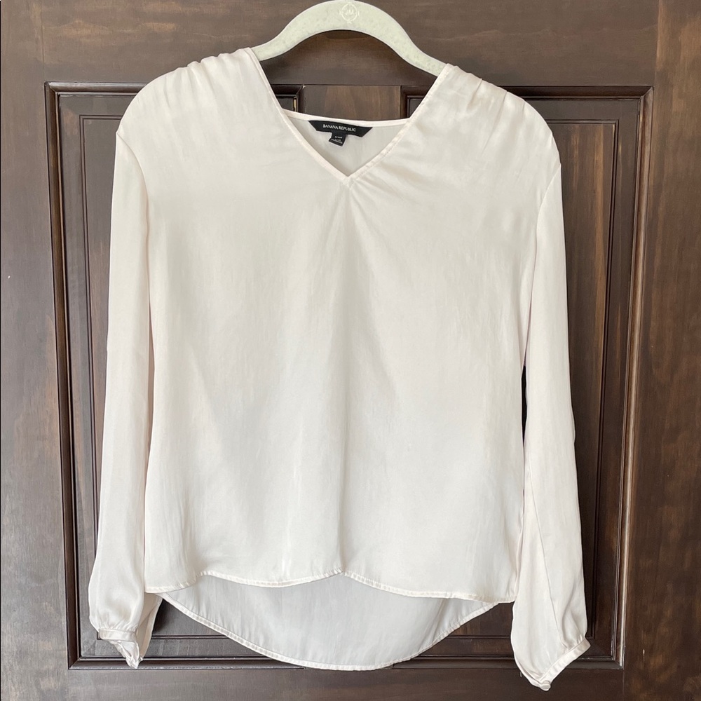 Banana Republic Satin Long Sleeve Blouse - Cream Size Petite XS
